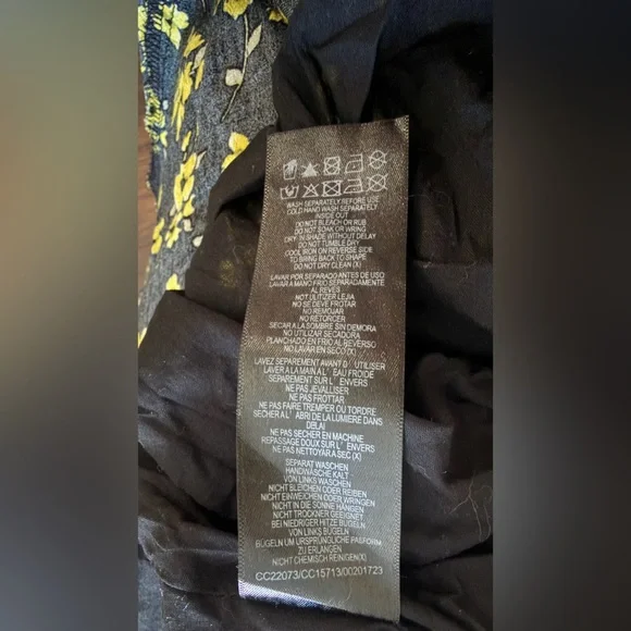 Plus size Floral Black and Yellow Dress - Picture 4 of 6